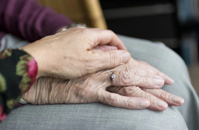 A quoi sert la téléassistance pour le maintien à domicile ?