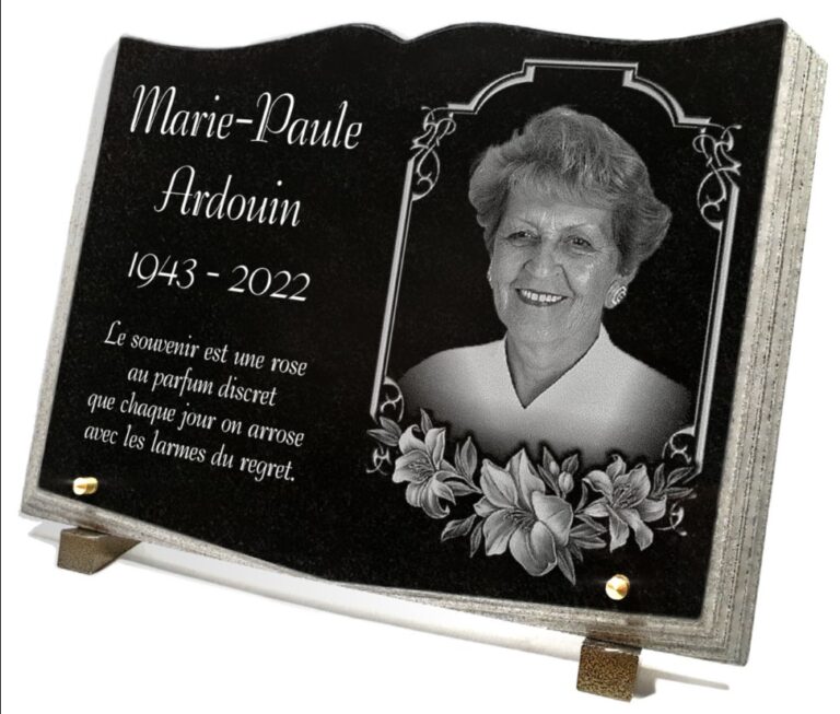 Perdre un être cher est une expérience difficile pour tout le monde. Cependant, il est important de rendre hommage à nos proches décédés de la meilleure façon possible. Une plaque funéraire avec médaillon photo est un excellent moyen de conserver un souvenir éternel de nos proches décédés